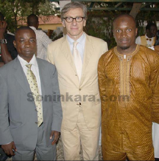Au milieu, Jean-Christophe RUFIN, ambassadeur de France au Sénégal Au milieu, Jean-Christophe RUFIN, ambassadeur de France au Sénégal