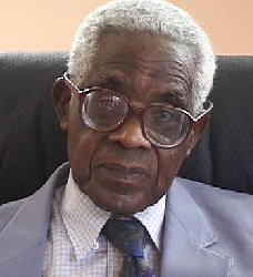 Hommage � Aim� CESAIRE en langue Sonink� par Demba Traor�