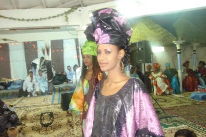 Moussa Ciss�, artiste styliste Sonink�