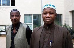REPORTAGE-Des travailleurs maliens vivent depuis trente ans dans une résidence parisienne REPORTAGE-Des travailleurs maliens vivent depuis trente ans dans une résidence parisienne
